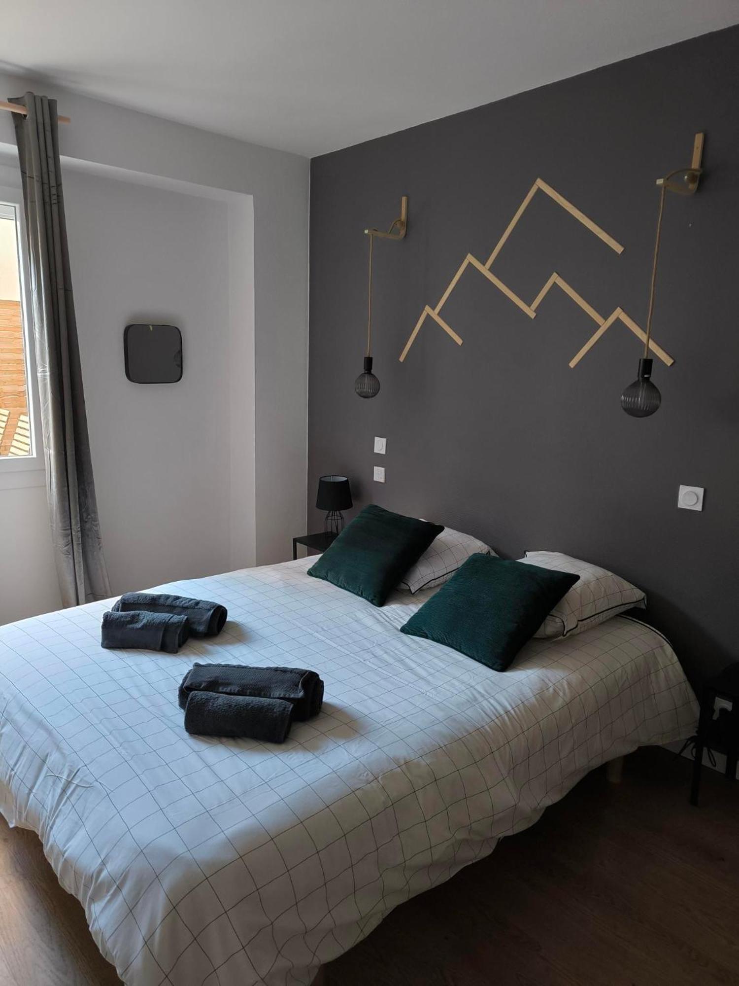 Lodge Loupau Maga Bagneres-de-Luchon Bagian luar foto